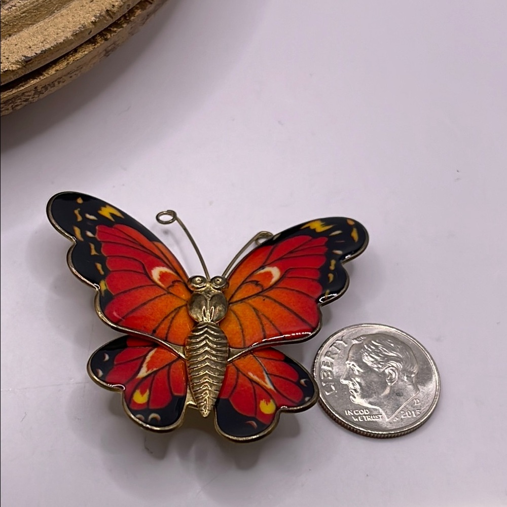 Stunning vintage monarch Vibrant Butterfly Brooch pin so pretty - Picture 11 of 11